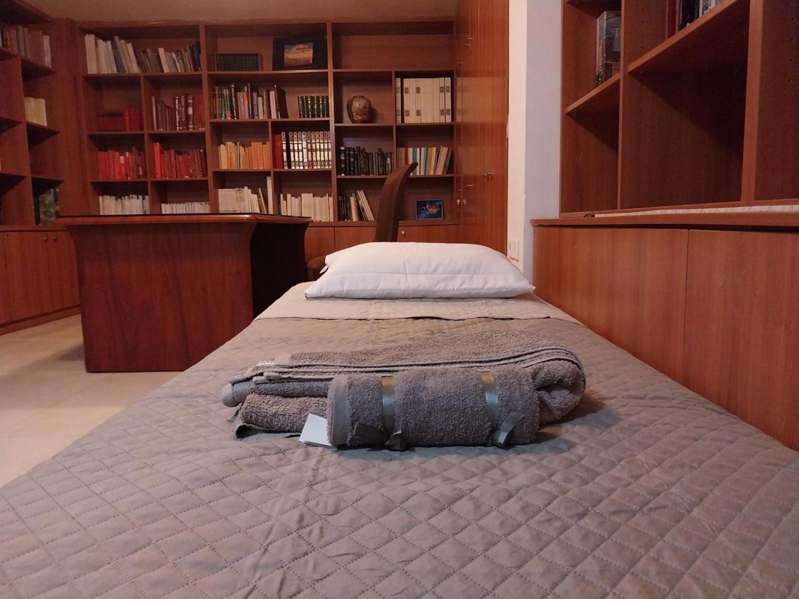 Bibliotheque Vintage & Easy Garden * Heraklion (Crete)